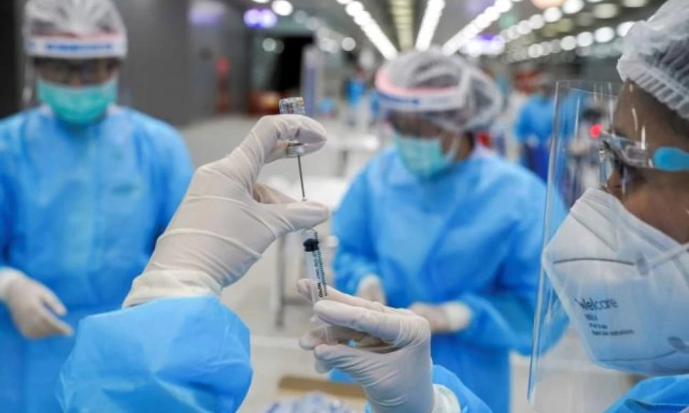 Προσωρινή άρση των πατεντών για τα εμβόλια ζητούν οι χώρες της Brics